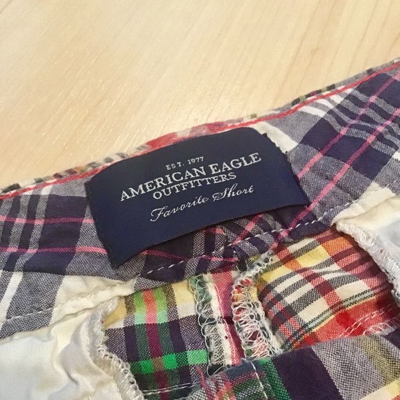 American Eagle Quilted Plaid Multicolor Short Shorts - Picture 3 of 6